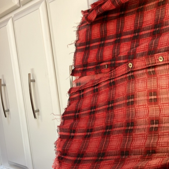 Free People plaid top.  Size large.  Excellent like new condition - Picture 3 of 5